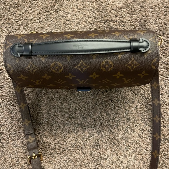 Louis Vuitton Pochette Metis World Tour Edition - Picture 5 of 10